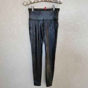 Spanx Faux Leather leggings size Medium